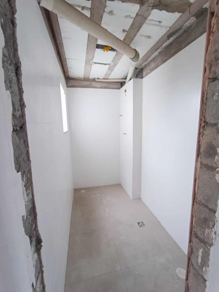 WhatsApp Image 2025-10-07 at 18.08.33 (1)