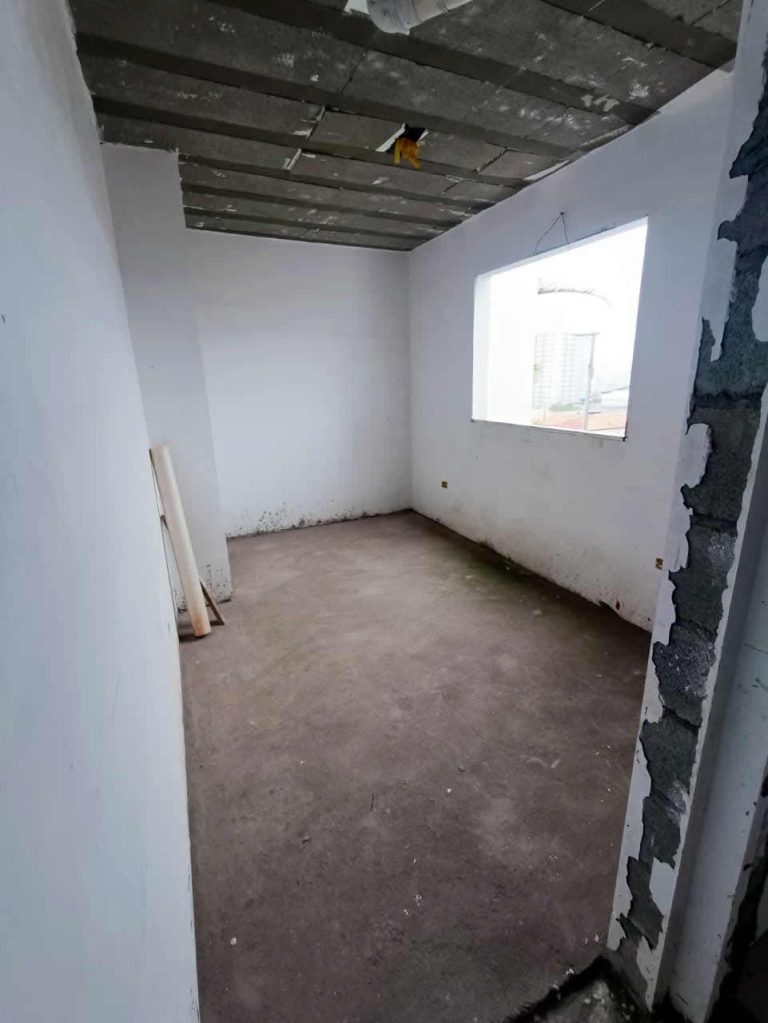 WhatsApp Image 2025-10-07 at 18.08.33